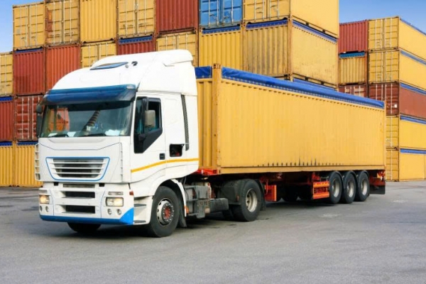 Vận chuyển gỗ cao su ghép thanh từ Kon Tum đi TP.HCM
